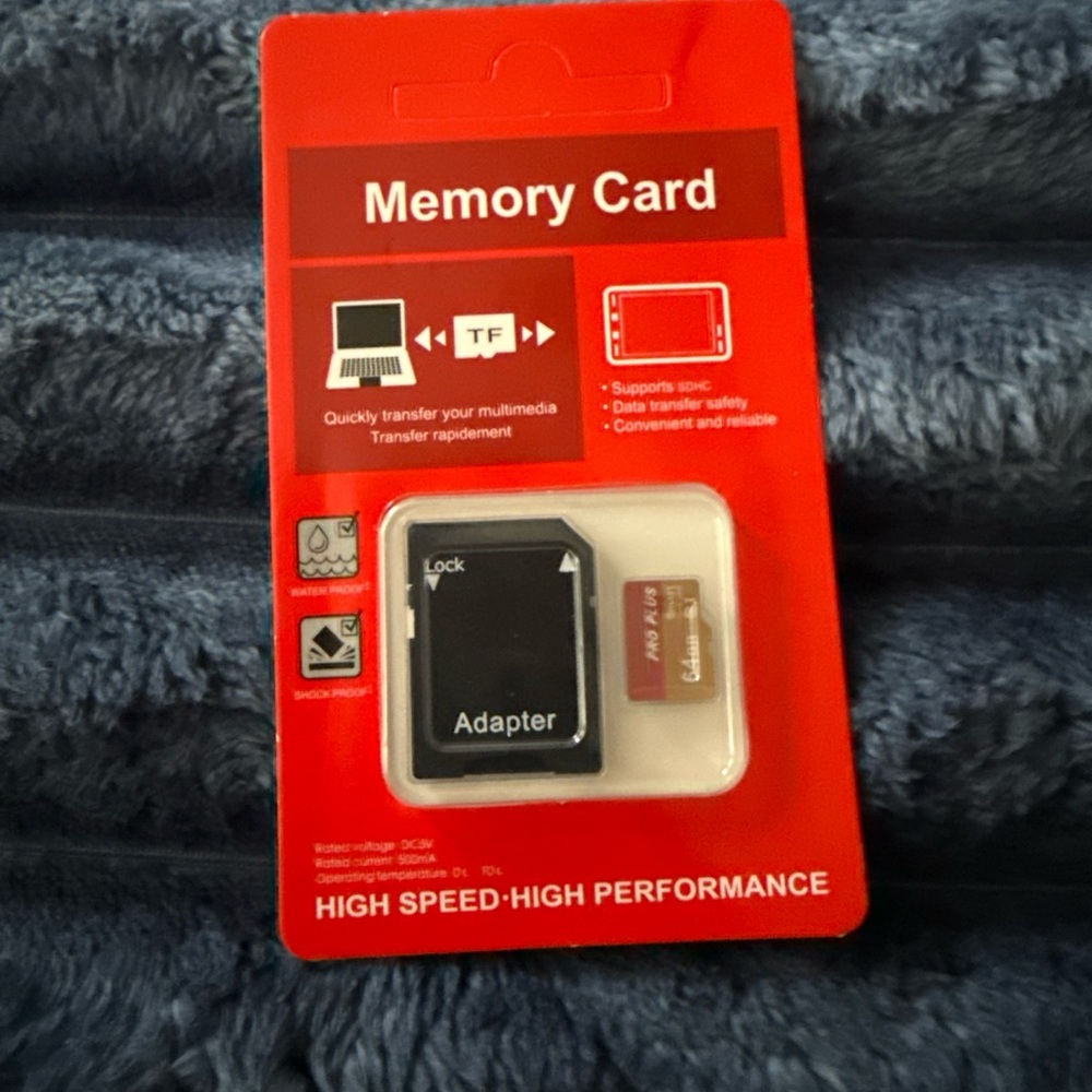 High-Speed Red and Black Memory Card Package